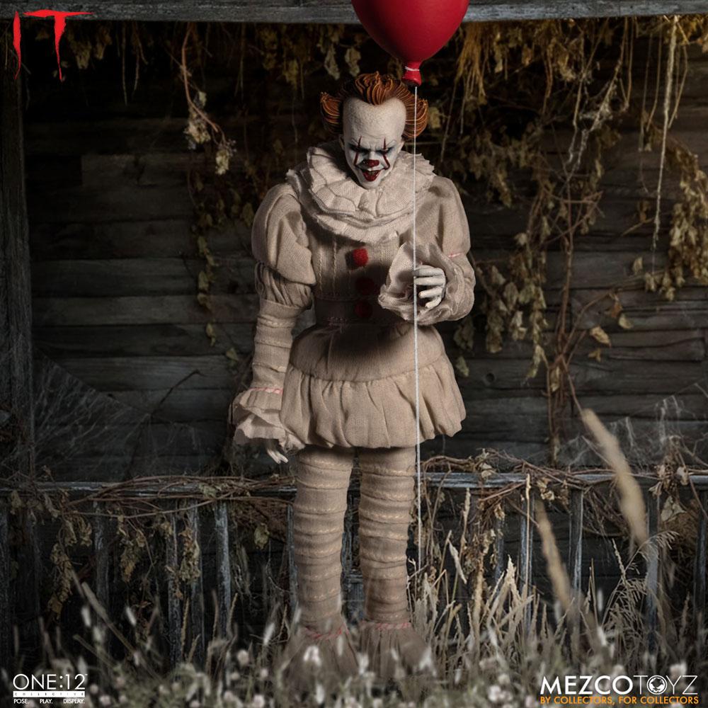 Pennywise Stephen Kings It (2017) 1/12 Scale Action Figure by Mezco Toys
